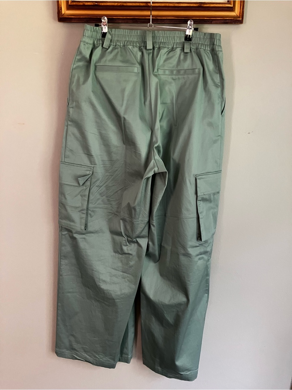 ALO Yoga Mint Green Patch Logo Sweatpants - Picture 8 of 11